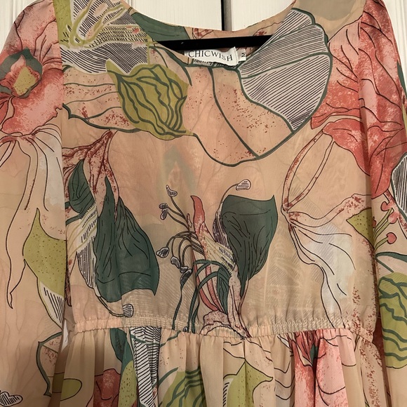 Colorful Chicwish dress- perfect for Spring! High quality and modest dress - Picture 3 of 6